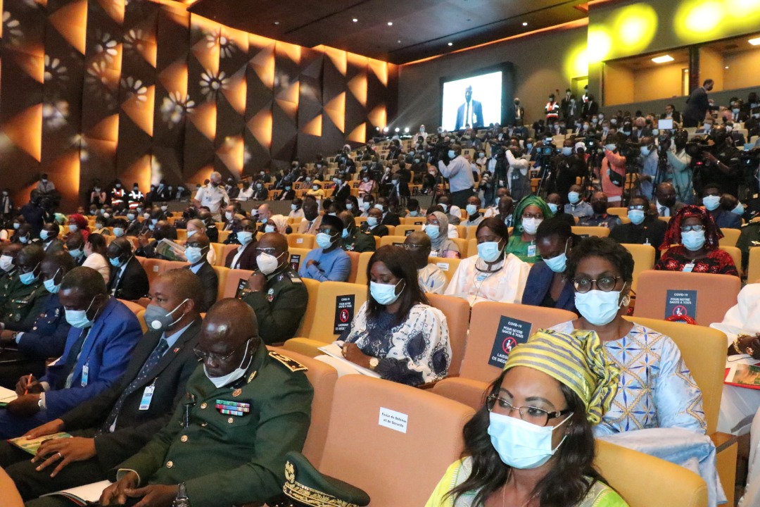 dakar_salle.jpeg