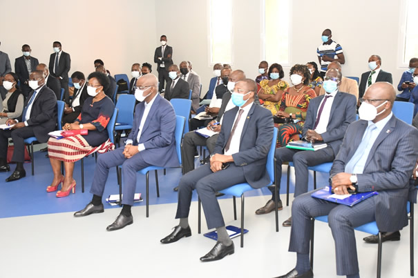 photo_pcom_min_finan_benin_participants.jpg