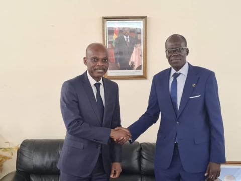 Le Représentant Résident de la Commission de l’UEMOA au Togo chez le Professeur Robert DUSSEY