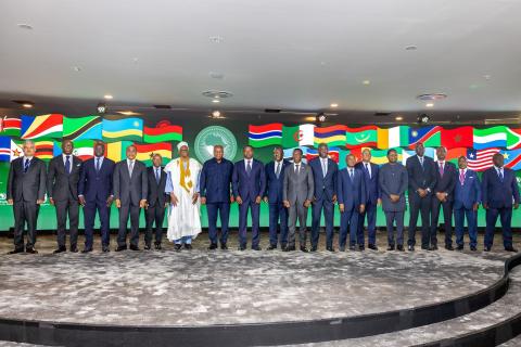 Photo de famille de la conférence de Lomé sur la dette