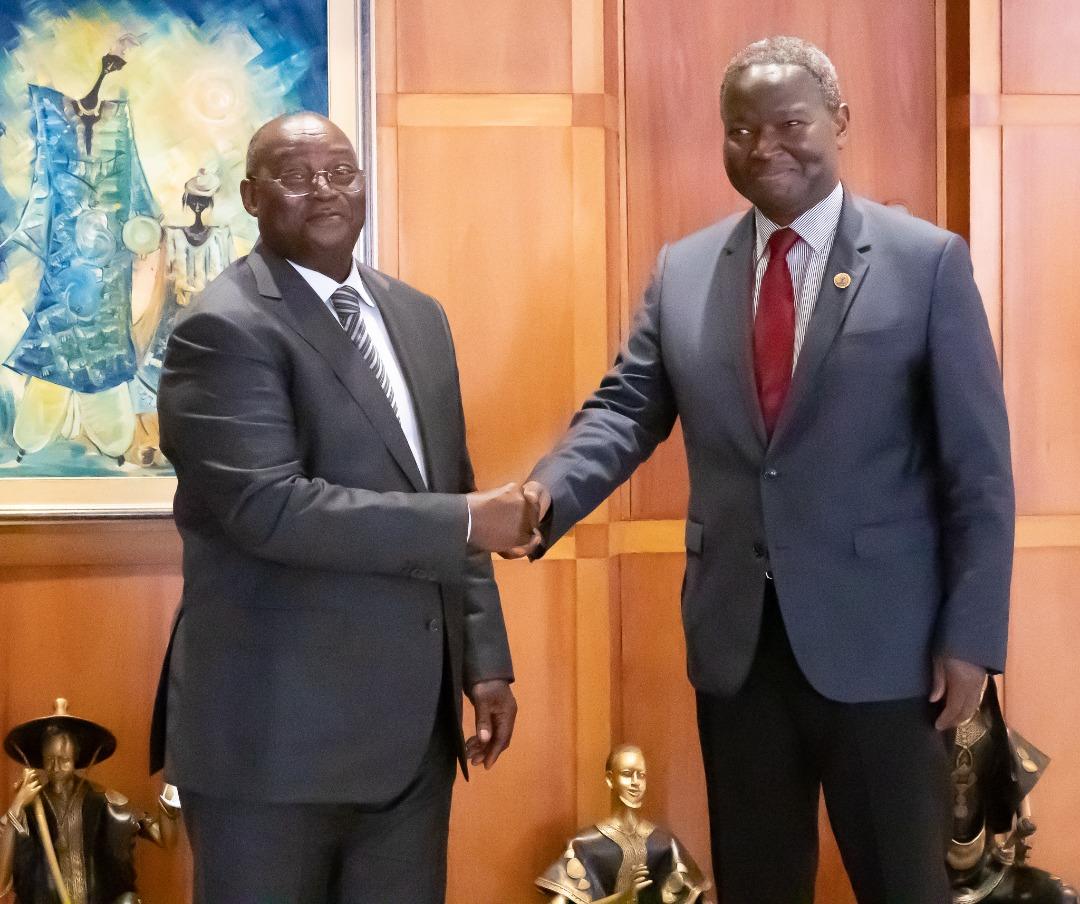 Image avec le gouverneur de la BCEAO