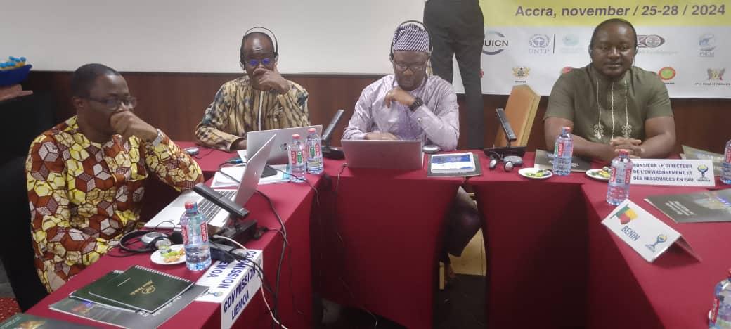 Le Présidium à l'ouverture des travaux