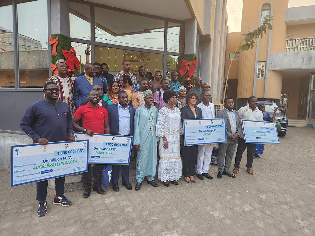 Remise_prix_Tremplin_3e_edition_Lome_Dec24