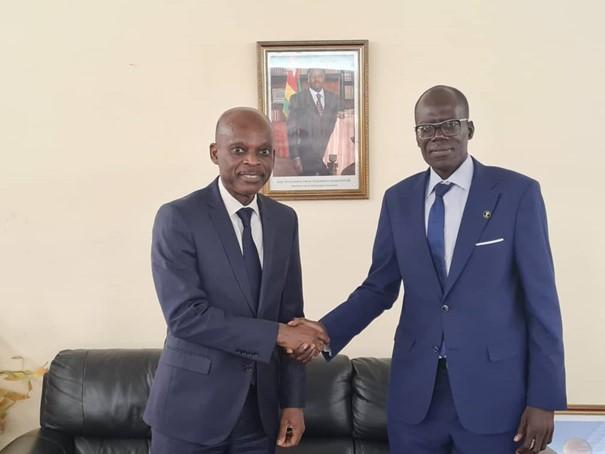 Le Représentant Résident de la Commission de l’UEMOA au Togo chez le Professeur Robert DUSSEY